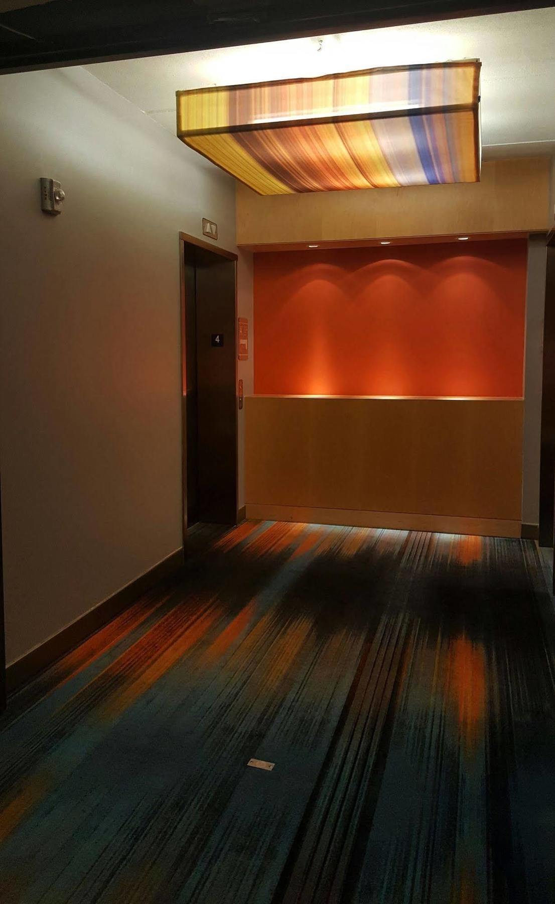 Aloft Hotel 3*